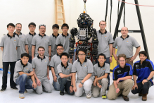  香港大學工程學院「阿特拉斯」人型機械人首會傳媒