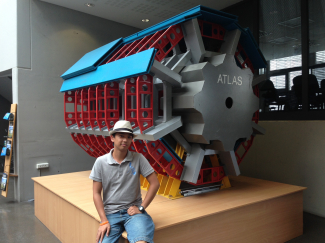 Gabriel was one of the 3000 collaborators in the research project of ATLAS at CERN.