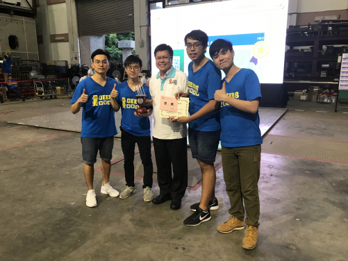 The team shared the joy with their supervisor Dr Ray Su. (From left: Tommy Wong Po Hon, Andy Tang Hing Ka, Dr Ray Su, Peter Choi Siu Kwan and Michael Cheng Chun Ho)