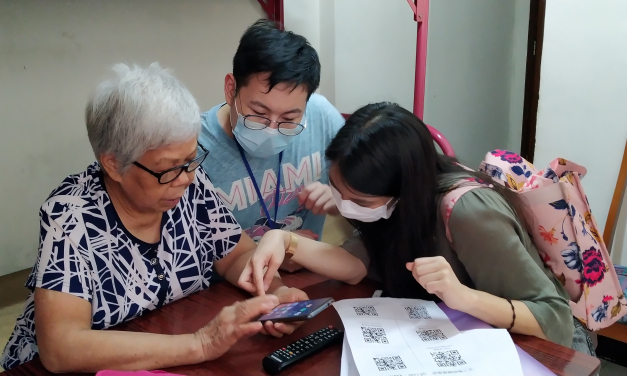 Students teach elderly how to use zoom for video chat
 