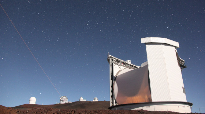 James Clerk Maxwell望遠鏡（JCMT）位於夏威夷毛納基火山的山頂，是全球最大的單碟望遠鏡。（照片提供︰William MONTGOMERIE）