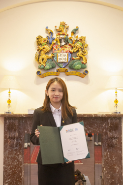 Eva LAI Mei Kwan is a Year 2 student of HKU Bachelor of Arts and Sciences in Financial Technology