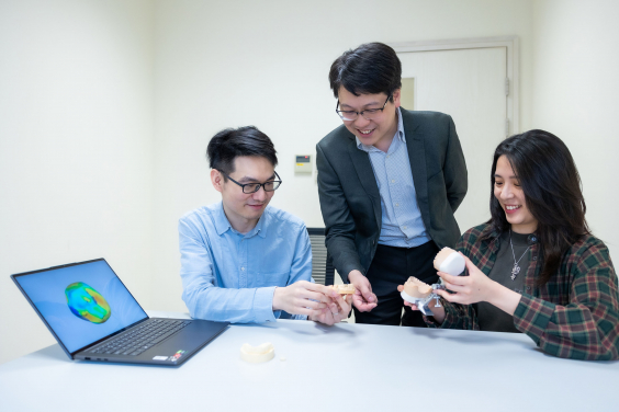 The HKU Dental Materials Science research team: (from left) co-investigator postdoctoral fellow Dr Hao Ding,  principal investigator Dr James Kit Hon Tsoi,  and PhD candidate Ms Yanning Chen