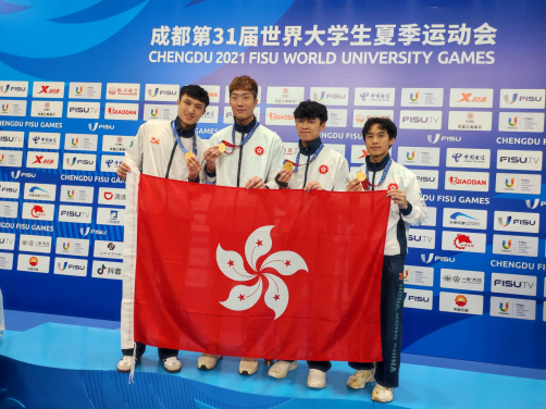 壓軸出場的男子花劍港隊，成員包括張家朗、蔡俊彥、李逸朗、吳諾弘，勇奪金牌