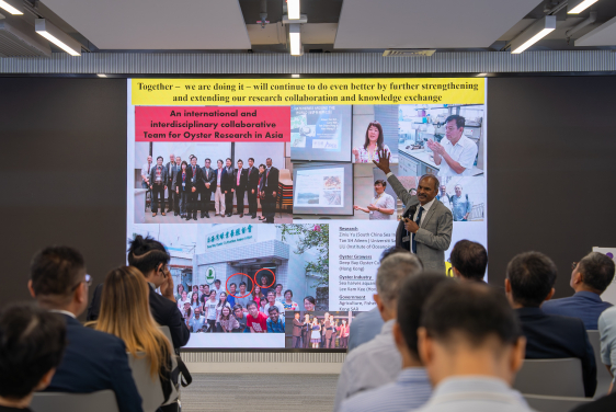 Dr Thiyagarajan VENGATESEN of HKU School of Biological Sciences and The Swire Institute of Marine Science provided an introduction of Hong Kong Oyster Hatchery and its research impacts to symposium audience in the opening session.