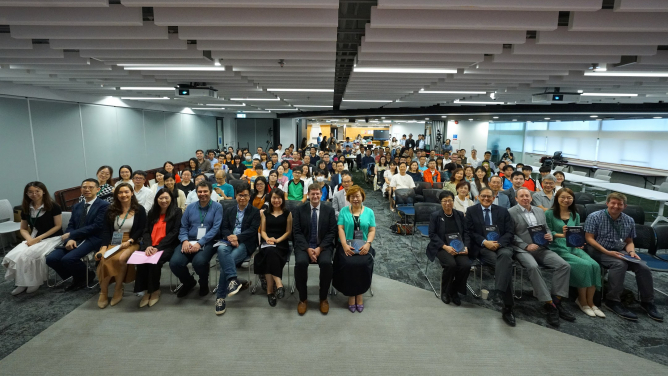 香港大學舉辦首屆人工智能教育博覽