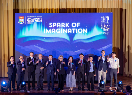 The President and Vice-Chancellor of HKU, Professor Xiang Zhang, Honorary Director of HKU Mentorship, Mrs Jill Gallie, Deans of Faculties, Dean of Student Affairs and supporting partners toasted for the kickoff of Mentorship 2024-25.
 