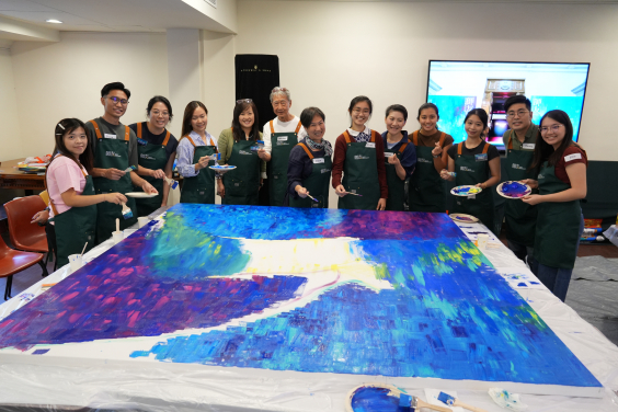 Twenty Mentors and Mentees co-created a themed artwork at a workshop under the guidance of artist Rainbow who is also our alumna.
 