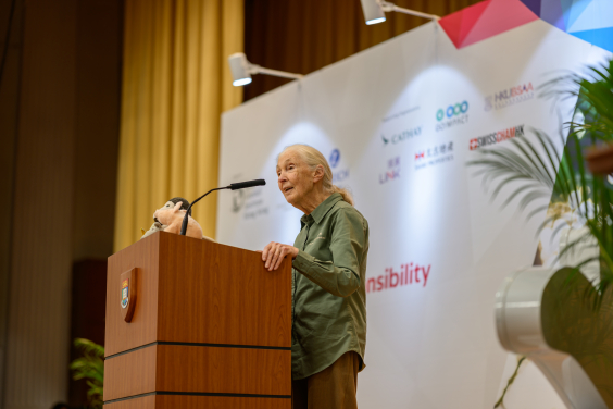 Dr. Jane Goodall exchanged views with Zurich Insurance’s Ericson Chan and HKU’s Prof. Guojun He in a panel discussion